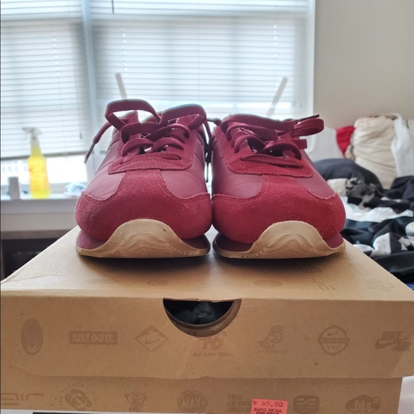 Size 11 Nike Oceania - Picture 2 of 5